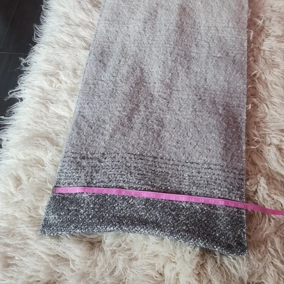 Anthropologie Mer Sea Chunky Knit Gradient Ombre Gray Blanket Scarf Shawl - Picture 7 of 9